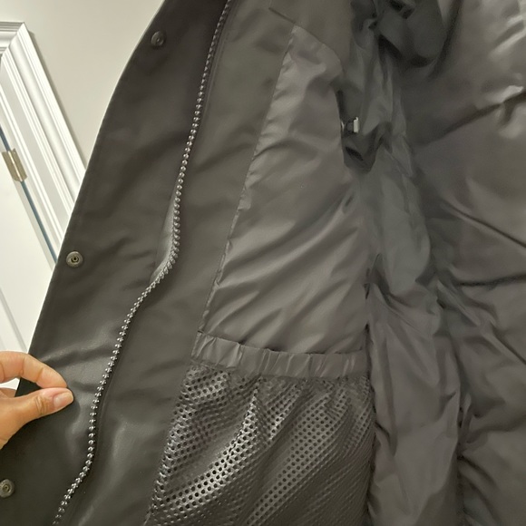 Never really worn Canada Goose Ellesmere Large - Picture 6 of 13